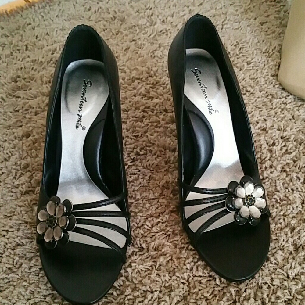 New black heels